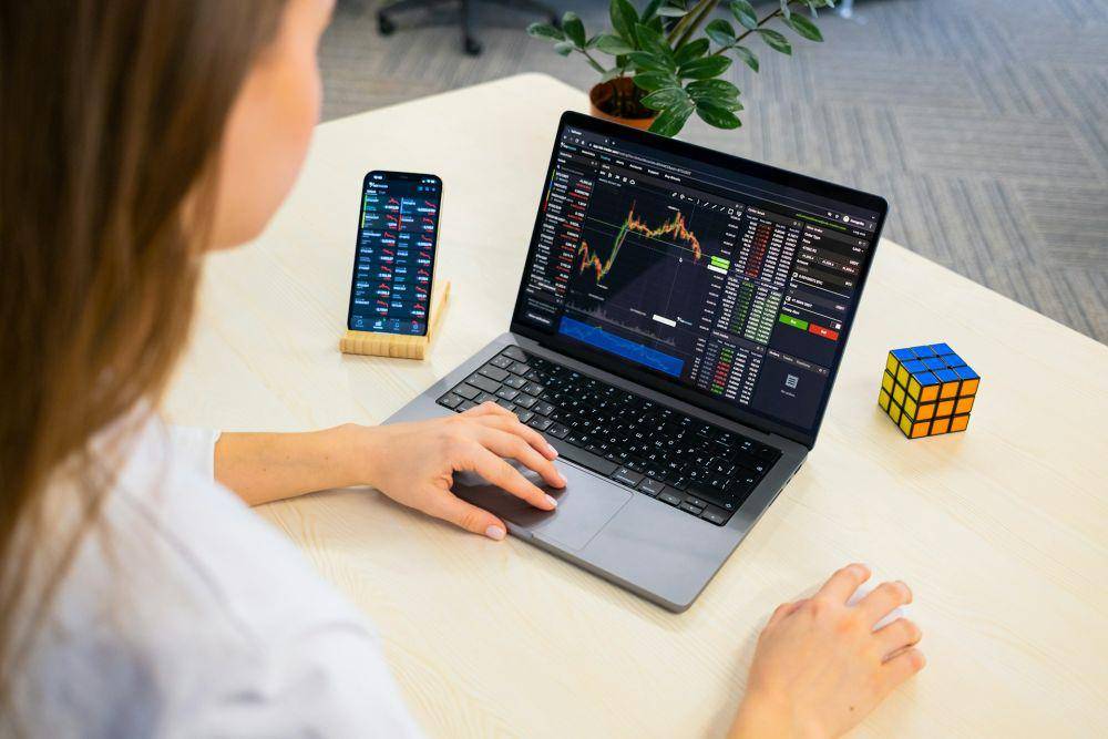 ilustrasi investasi (unsplash.com/TabTrader.com)