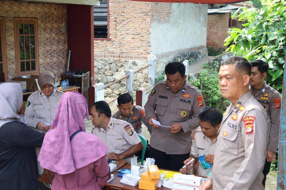 Unjuk rasa May Day 2025 atau peringatan Hari Buruh Internasional berbagai titik di Lampung berlangsung aman dan kondusif, Kamis (1/5/2025). (Dok. Polda Lampung).