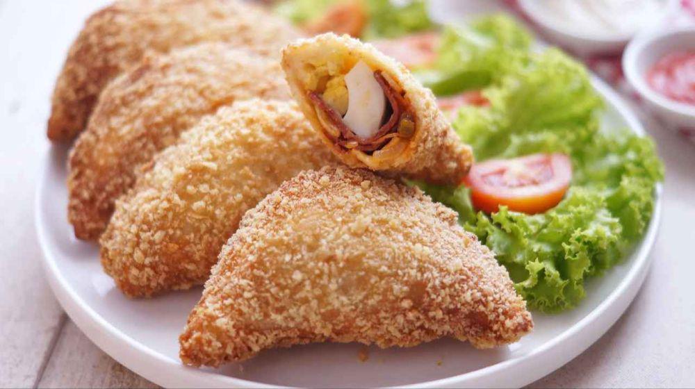 Resep Pastel Kulit Roti Tawar, Empuk dan Gampang Buatnya!