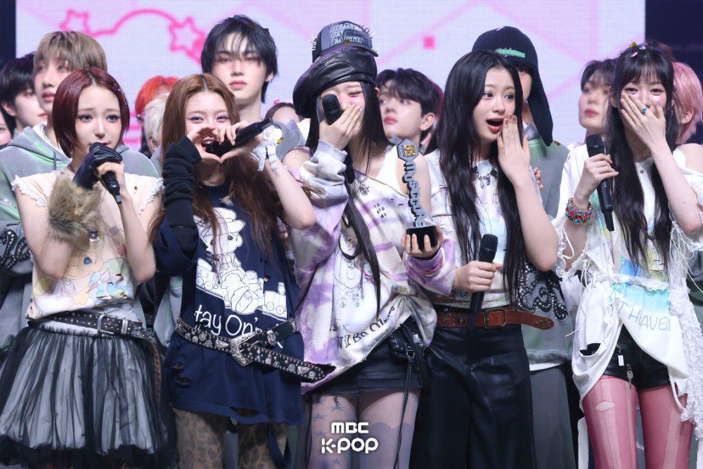6 Idol KPop yang Raih First Win di Music Show Bulan April 2025