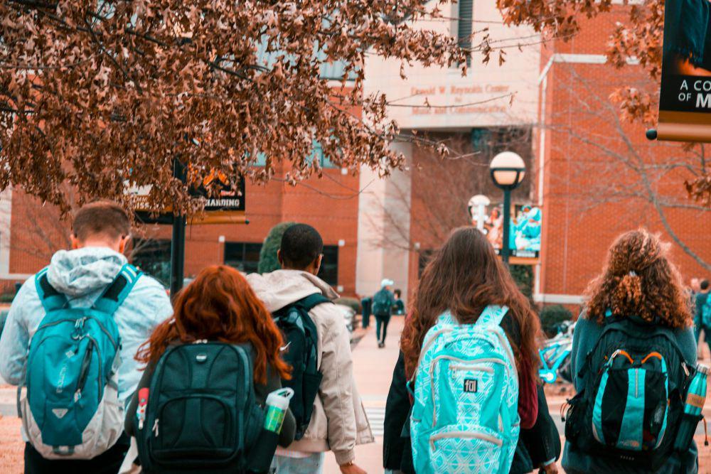 5 Tips Bertahan Hidup di Semester Pertama Kuliah