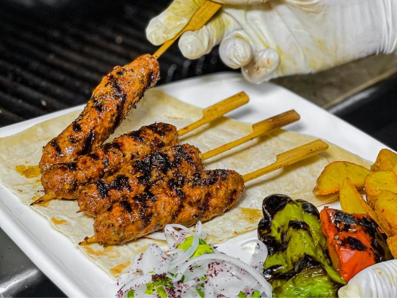 4 Rekomendasi Kuliner Non-Halal yang Terkenal di Solo, Apa Saja?