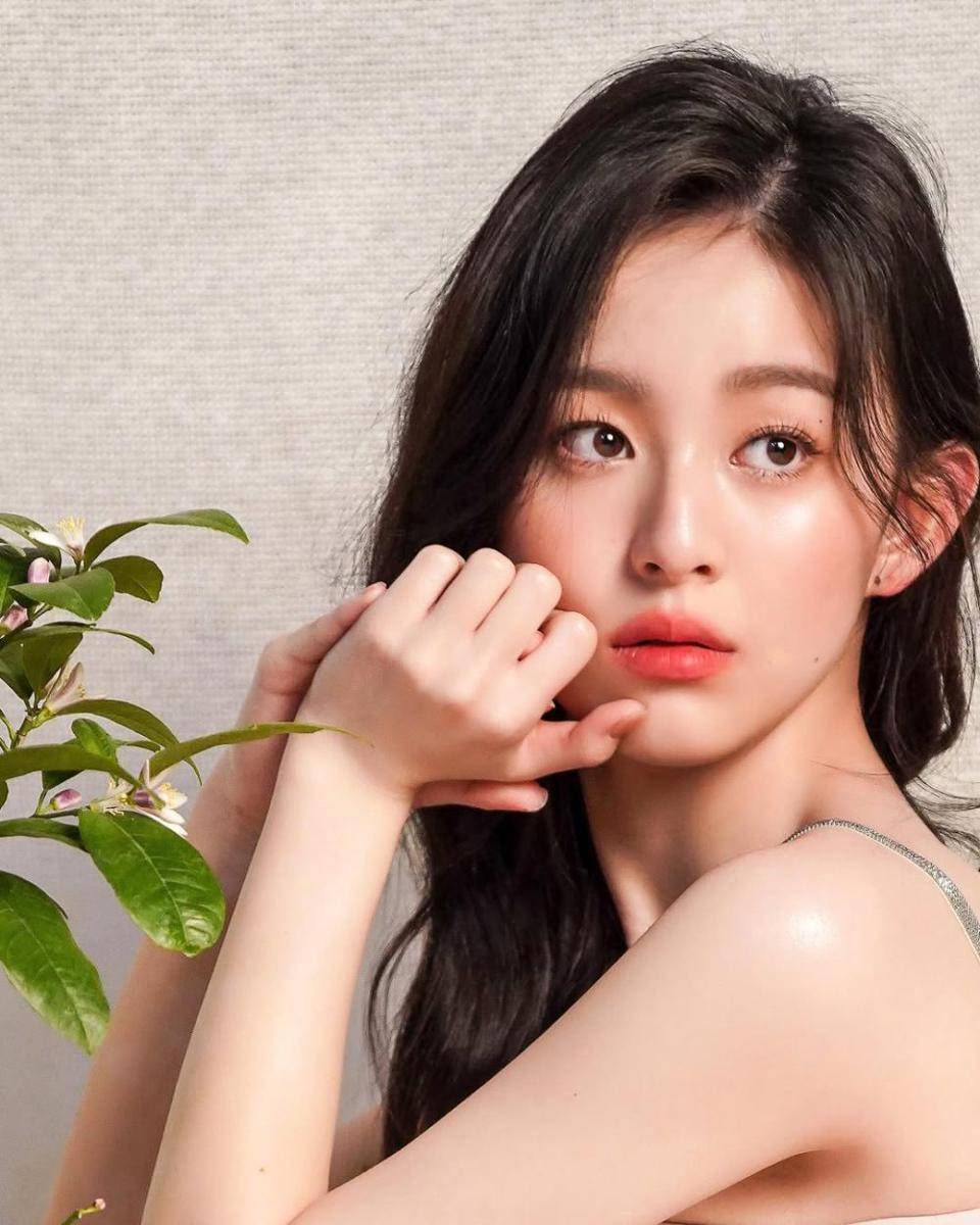 Park Ji Hu (instagram.com/03_hu)