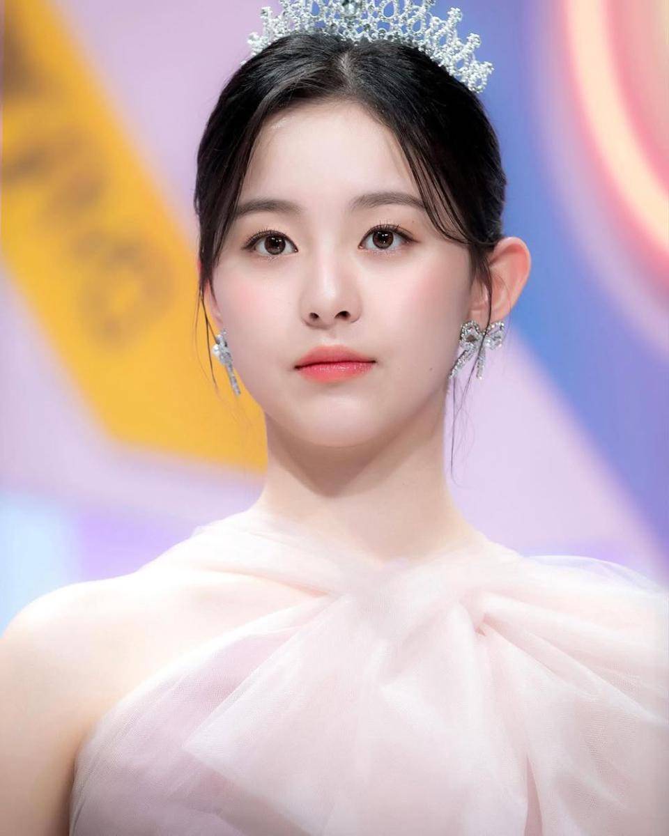 Park Ji Hu (instagram.com/03_hu)