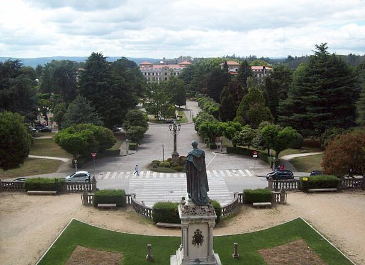 potret Universidad de Santiago de Compostela (commons.wikimedia.org/Ansoutvi)