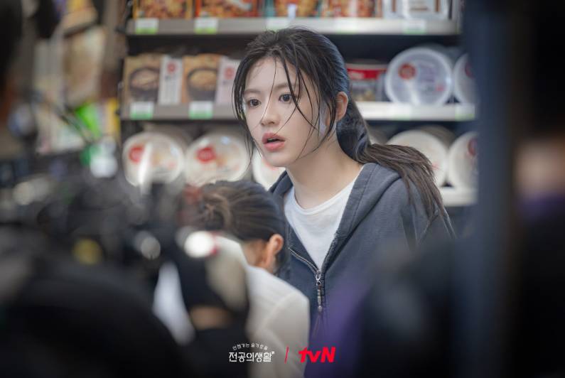 cuplikan drama Resident Playbook (dok. tvN/Resident Playbook)