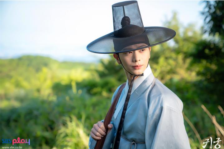 3 Karakter Kerasukan yang Diperankan Yook Sung Jae di Drama Korea
