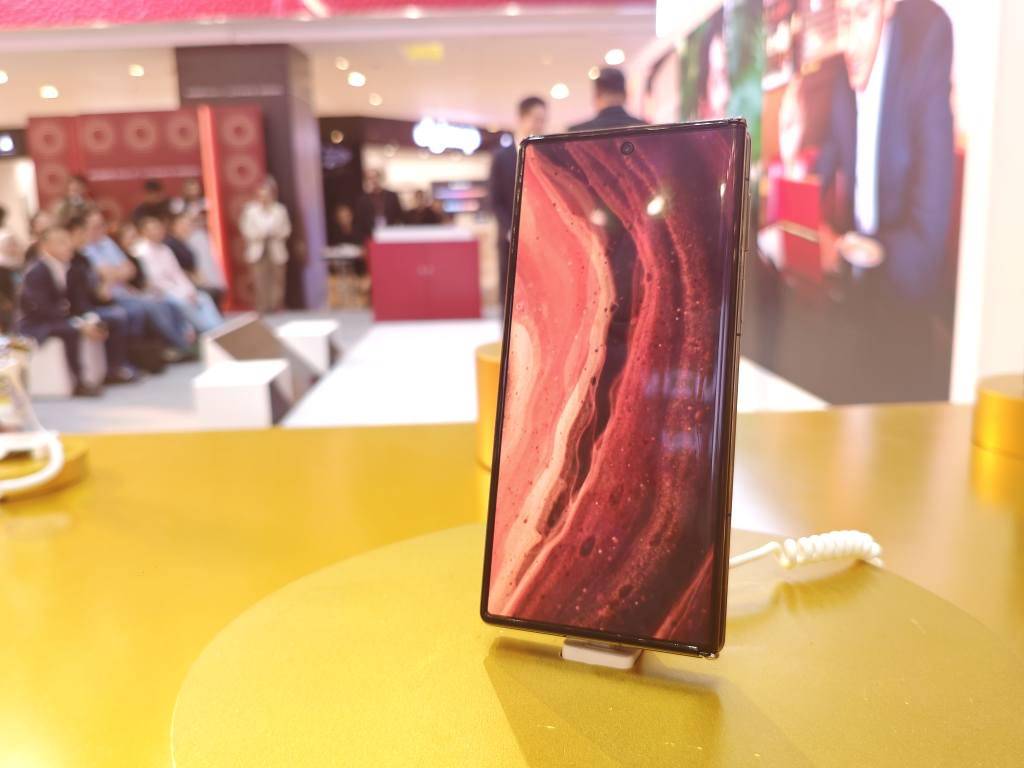 HUAWEI Mate XT