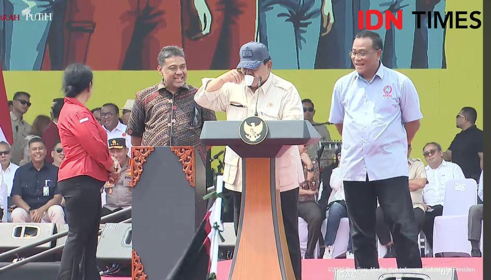 Momen Prabowo Lempar Canda Kapolri dan Panglima