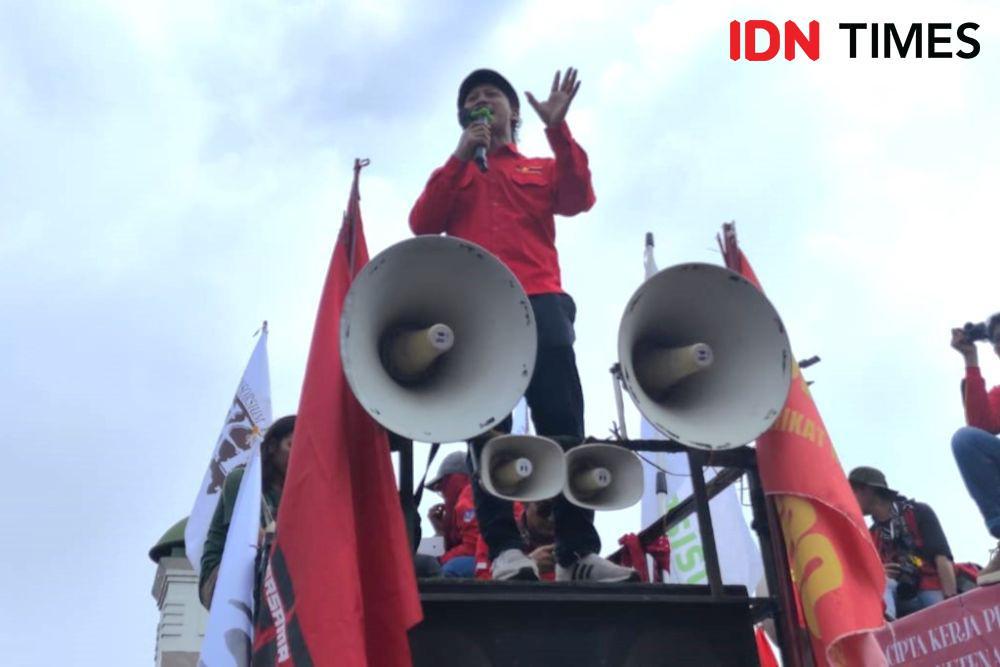 Aksi May Day di DPR Desak Buat UU Perlindungan Buruh