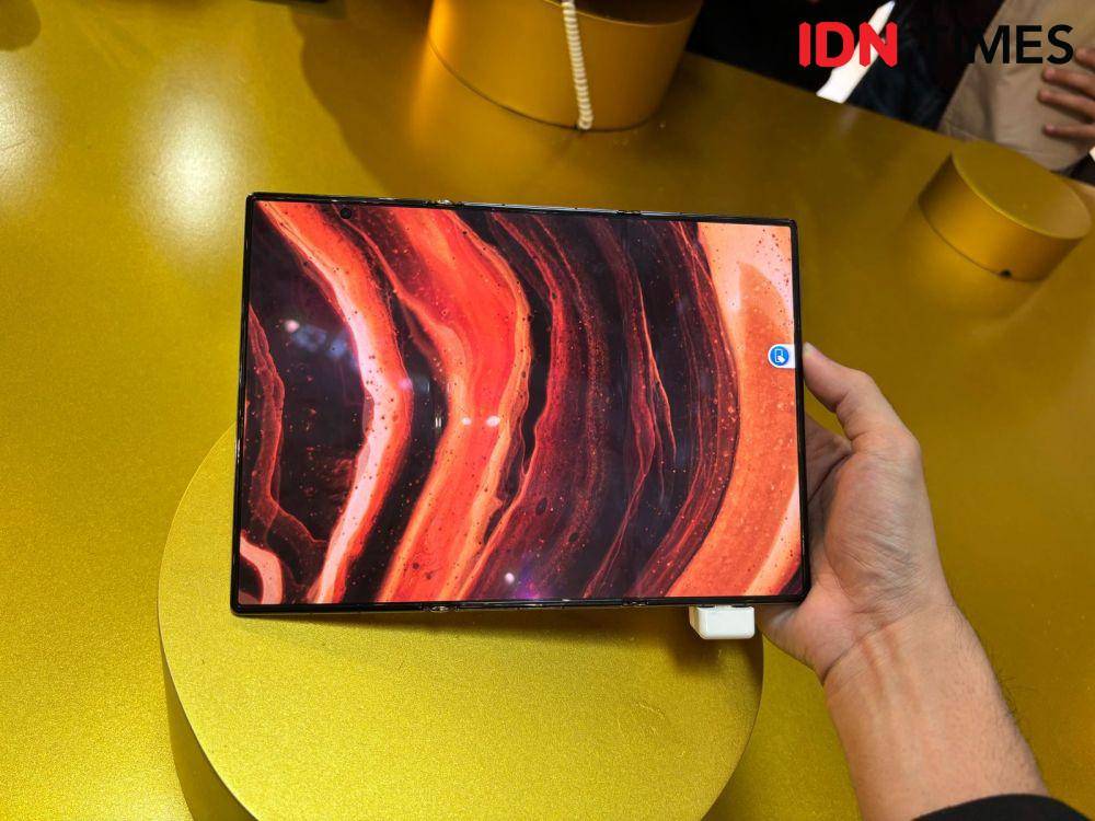HUAWEI Mate XT | ULTIMATE DESIGN (IDN Times/Rifki Wuda)