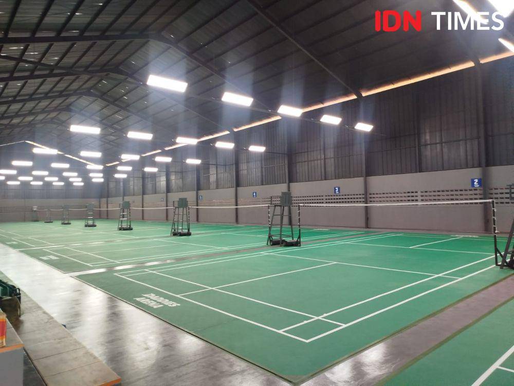 Lapangan bulu tangkis di Daddies Arena. (IDN Times/Sandy Firdaus)