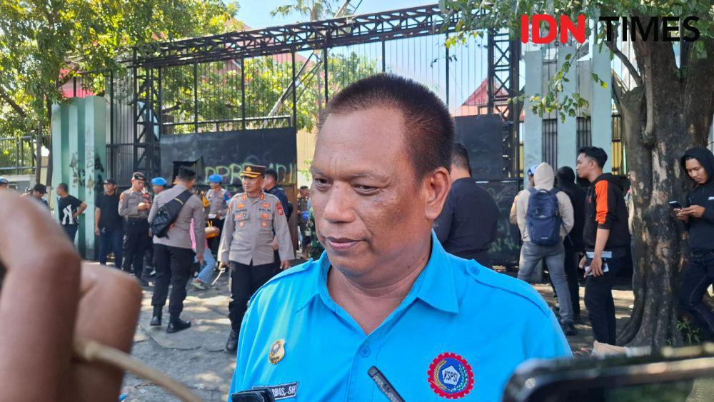 Ketua DPD KSPSI Sulsel, Basri Abbas, di sela aksi Hari Buruh Internasional di Makassar, Kamis (1/5/2025). IDN Times/Darsil Yahya