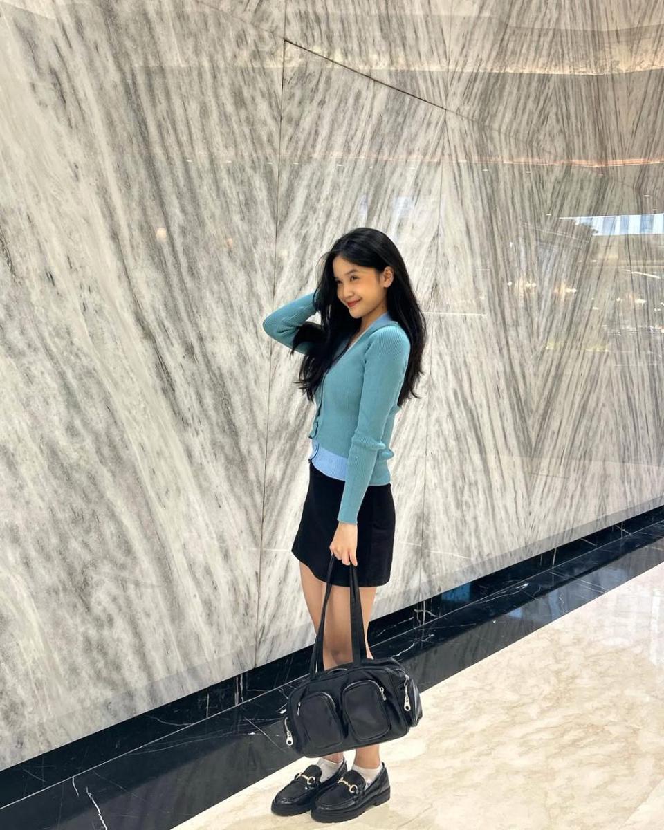 OOTD pakai skirt ala Ribka JKT48 (instagram.com/jkt48.ribka)
