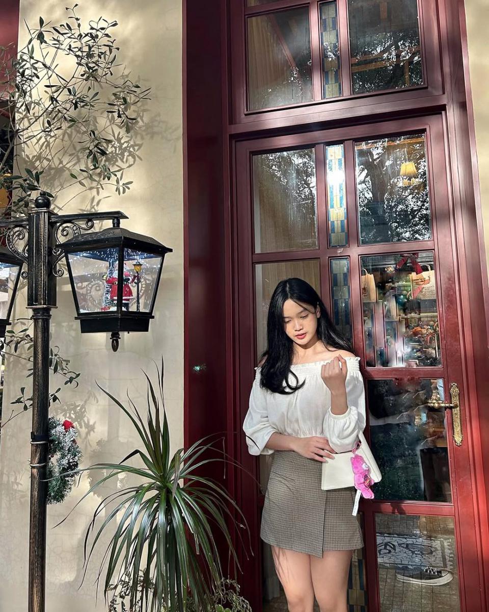 OOTD pakai skirt ala Ribka JKT48 (instagram.com/jkt48.ribka)
