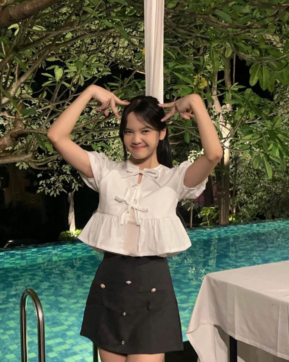 OOTD pakai skirt ala Ribka JKT48 (instagram.com/jkt48.ribka)