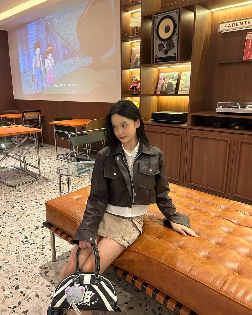 OOTD pakai skirt ala Ribka JKT48 (instagram.com/jkt48.ribka)