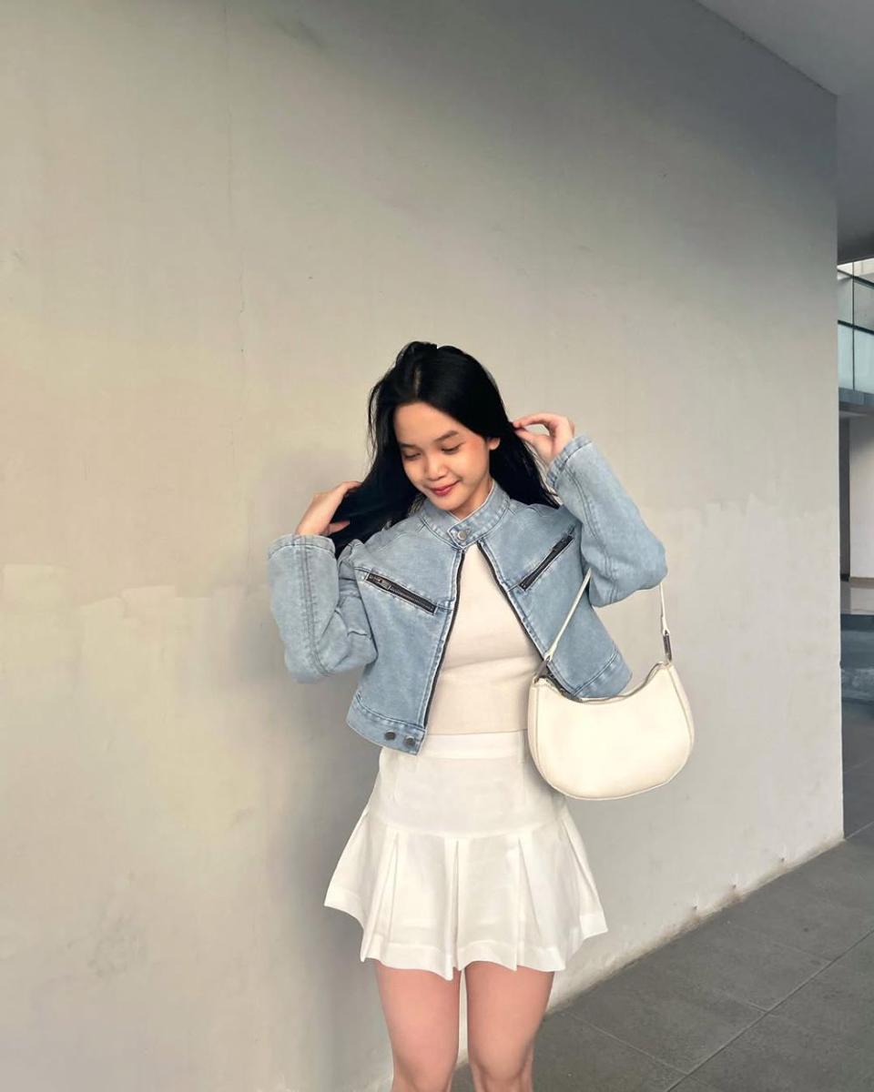 OOTD pakai skirt ala Ribka JKT48 (instagram.com/jkt48.ribka)