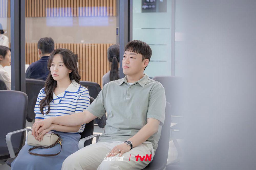 still cut drama Korea Resident Playbook (instagram.com/tvn_drama)