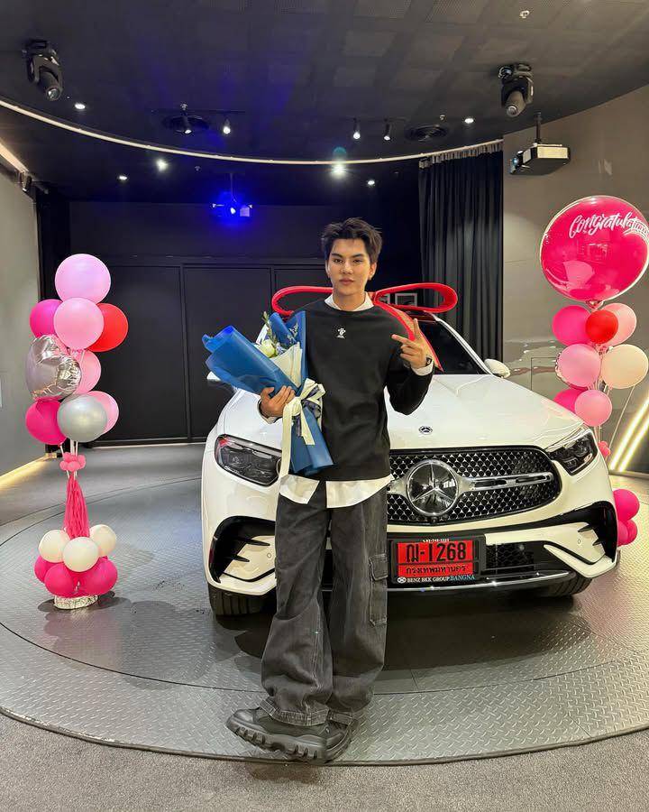 styling celana cargo ala Fort Thitipong (instagram.com/fortfts)
