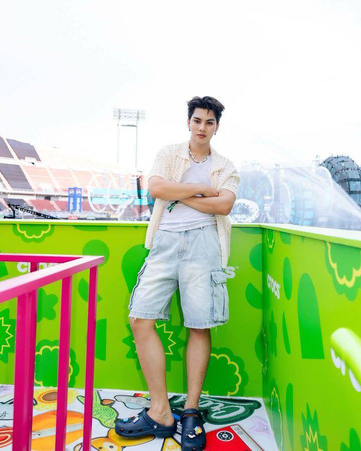 styling celana cargo ala Fort Thitipong (instagram.com/fortfts)