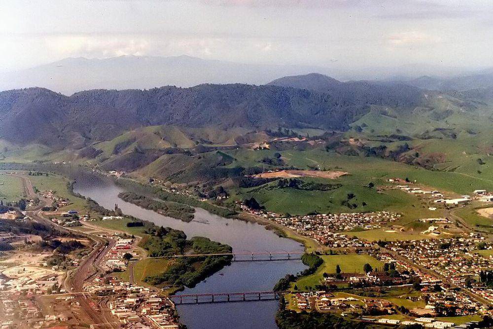 Sungai Waikato dilihat dari atas (commons.wikimedia/Phillip Capper)