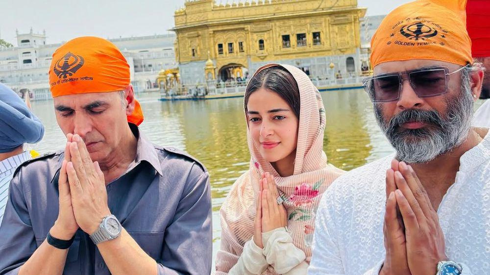 8 Artis India Berkunjung ke Kuil Emas Amritsar Paruh Pertama 2025