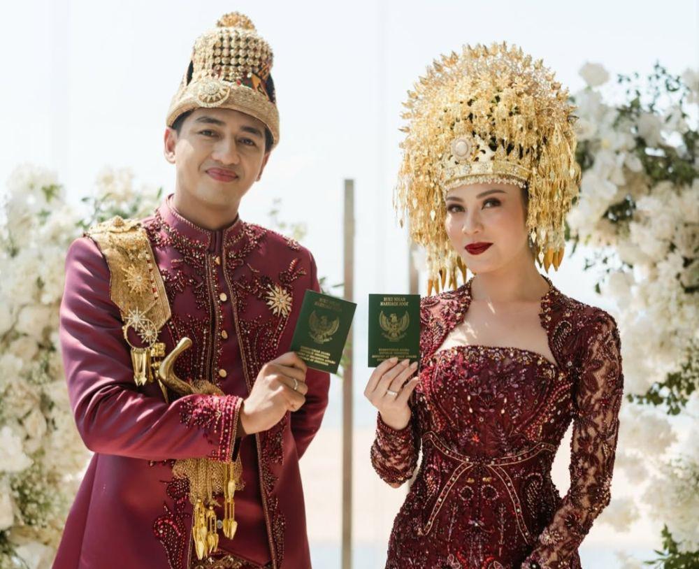 7 Gaya Akad Nikah Haviza Devi Anjani, Pakai Adat Aceh Nuansa Marun