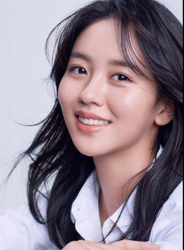 inspirasi makeup Kim So Hyun (instagram.com/wow_kimsohyun)