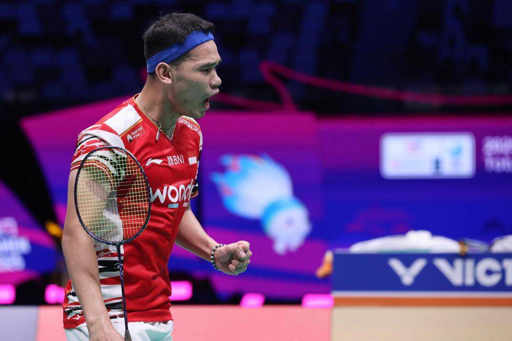 Rinov Rivaldy/Gloria Emanuelle Widjaja di partai pertama babak perempat final Piala Sudirman 2025 (dok. PP PBSI)