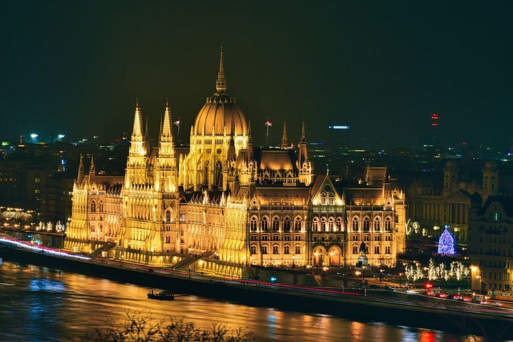 Sejarah Budapest, Penyatuan Tiga Kota Menjadi Satu di Jantung Eropa
