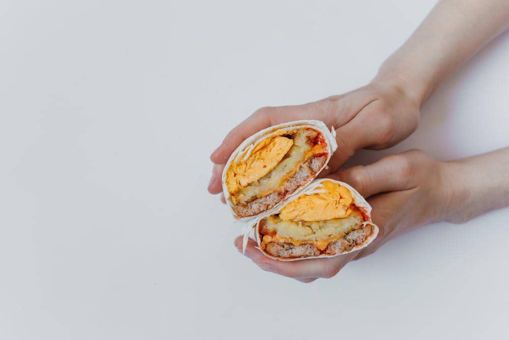 ilustrasi tortilla roll 