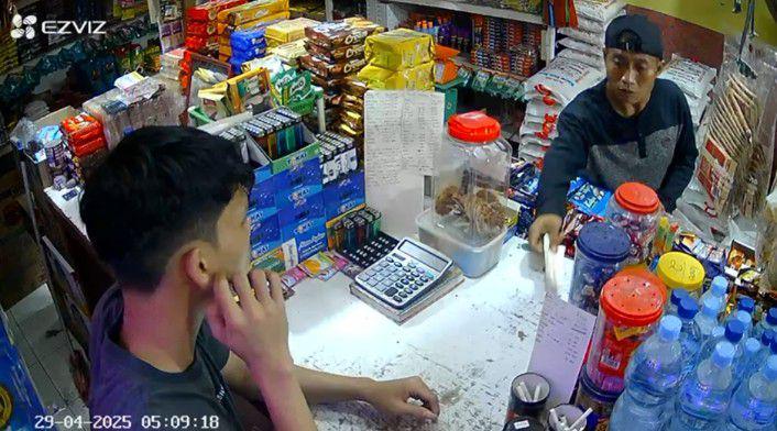 Viral Pria di Percut Beli Beras Pakai Ijazah Karena Tak Punya Uang