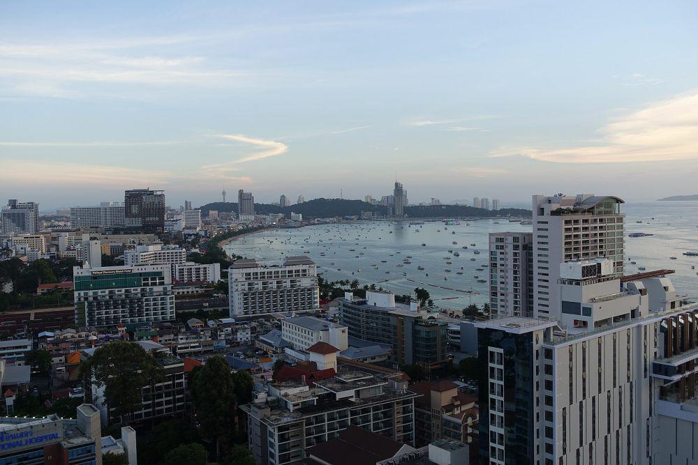 5 Cara ke Pattaya dari Bangkok, Cuma 2 Jam Bisa Lihat Pantai Cantik!