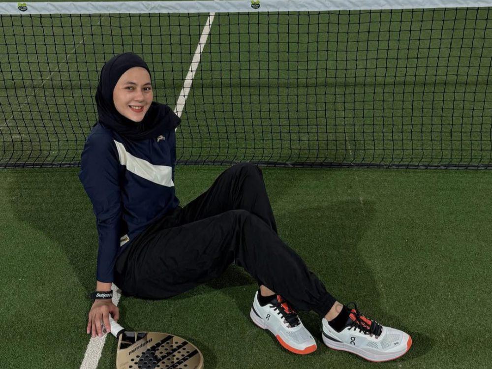 7 Potret Paula Verhoeven Main Padel, Makin Aktif dan Energik!
