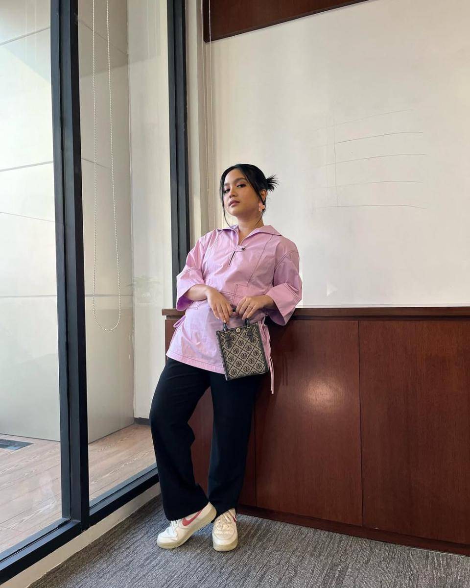 referensi smart casual outfit ala Rachel Amanda (instagram.com/auroramanda95)
