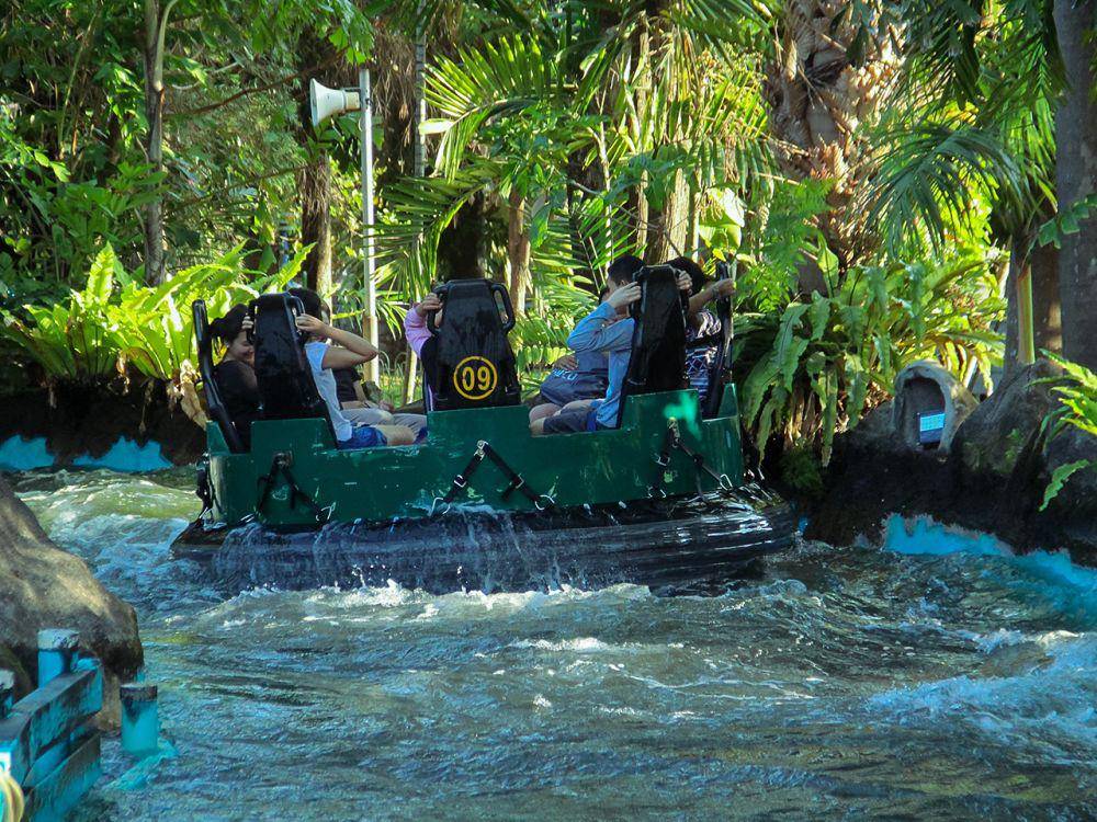 Potret wahana Arung Jeram di Dufan, Ancol (ancol.com)