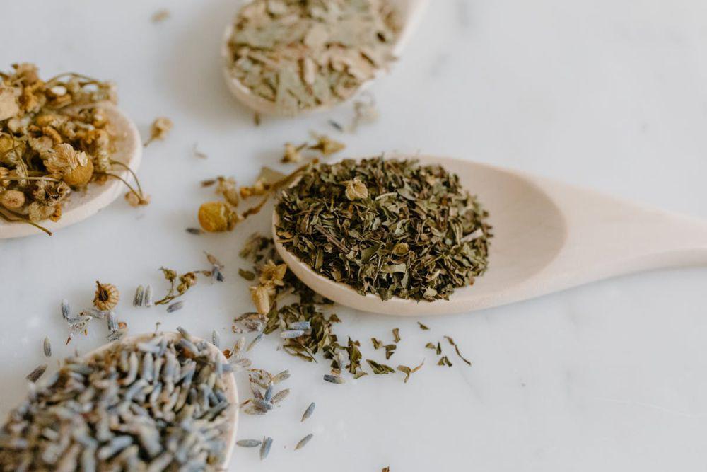 5 Jenis Daun Bumbu Dapur yang Awet Disimpan, Bisa 3 Tahun!