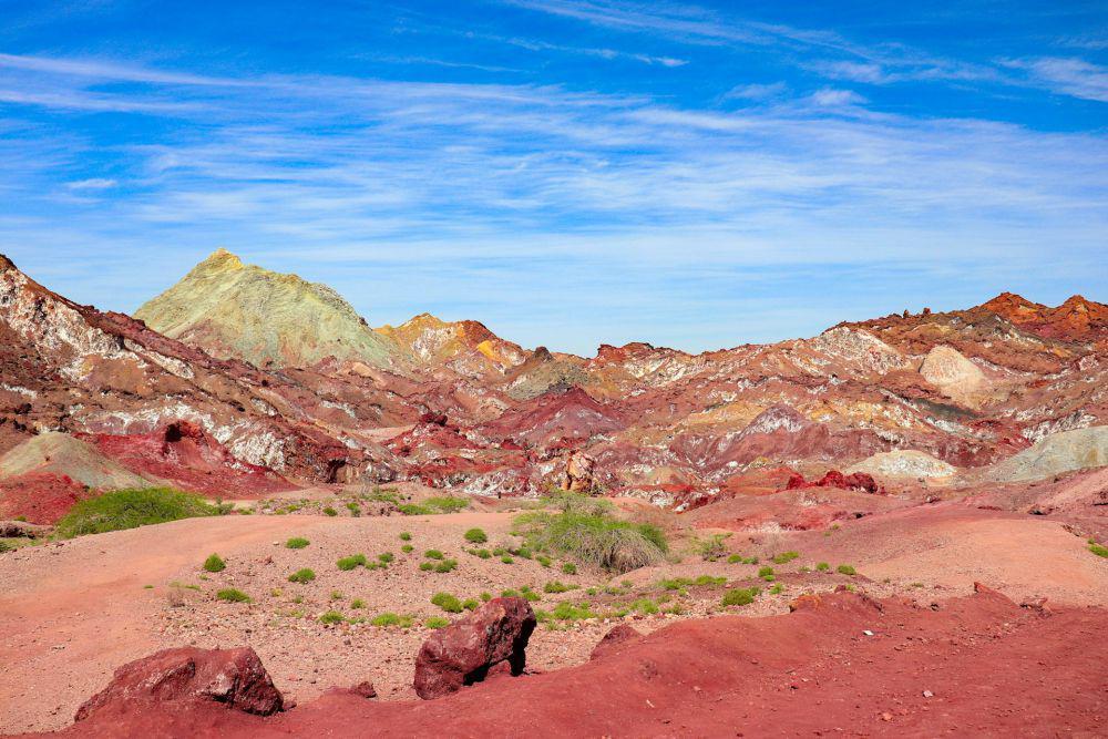 5 Fakta Menarik Pulau Hormuz yang Kerap Disebut Rainbow Island