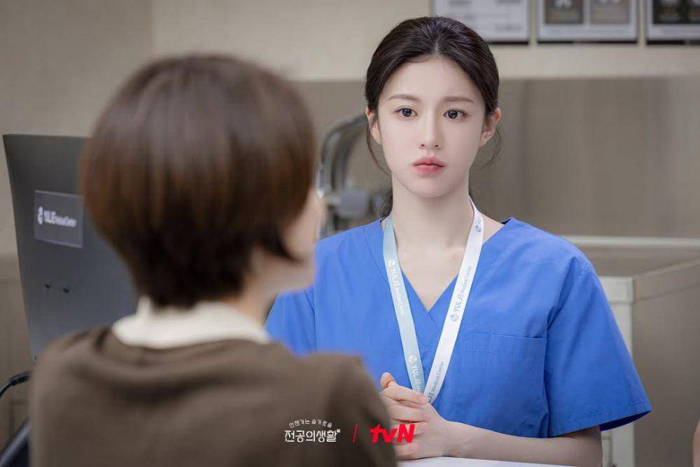 Go Youn Jung di drama Resident Playbook (instagram.com/tvn_drama)