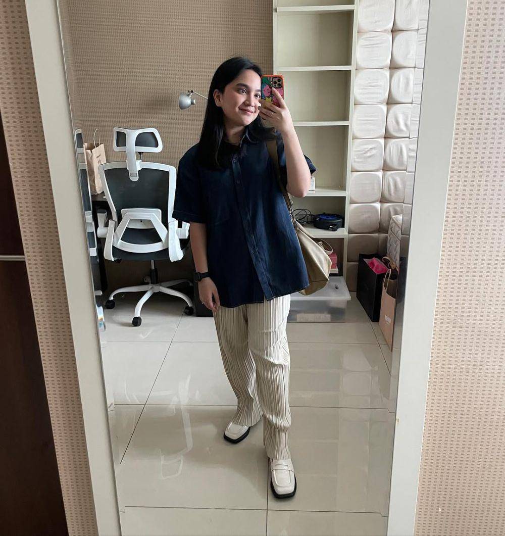 referensi smart casual outfit ala Rachel Amanda (instagram.com/auroramanda95)