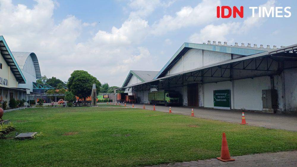 Potret pabrik PT. Sinar Sosro Gunung Slamat, Slawi, Kabupaten Tegal, Jawa Tengah (IDN Times/Dhiya Awlia Azzahra)(IDN Times/Dhiya Awlia Azzahra)