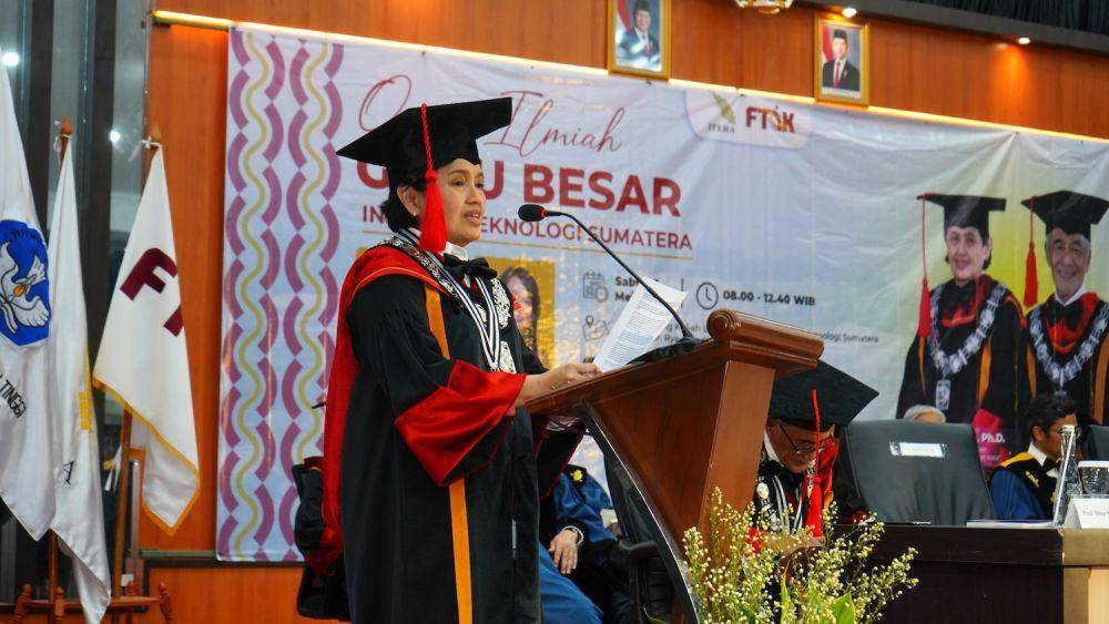 Prof Harkunti Pertiwi Rahayu guru besar bidang Pengurangan Risiko Bencana dalam Perencanaan Pembangunan. (Dok. Itera).