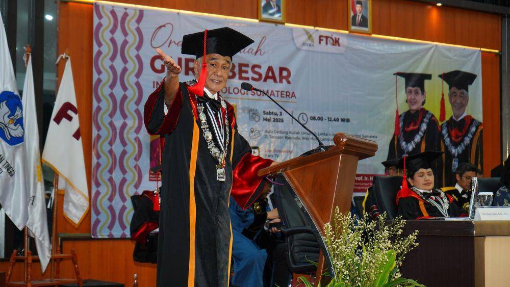 Prof Ibnu Syabri guru besar dengan keahlian di bidang infrastruktur berkelanjutan. (Dok. Itera)