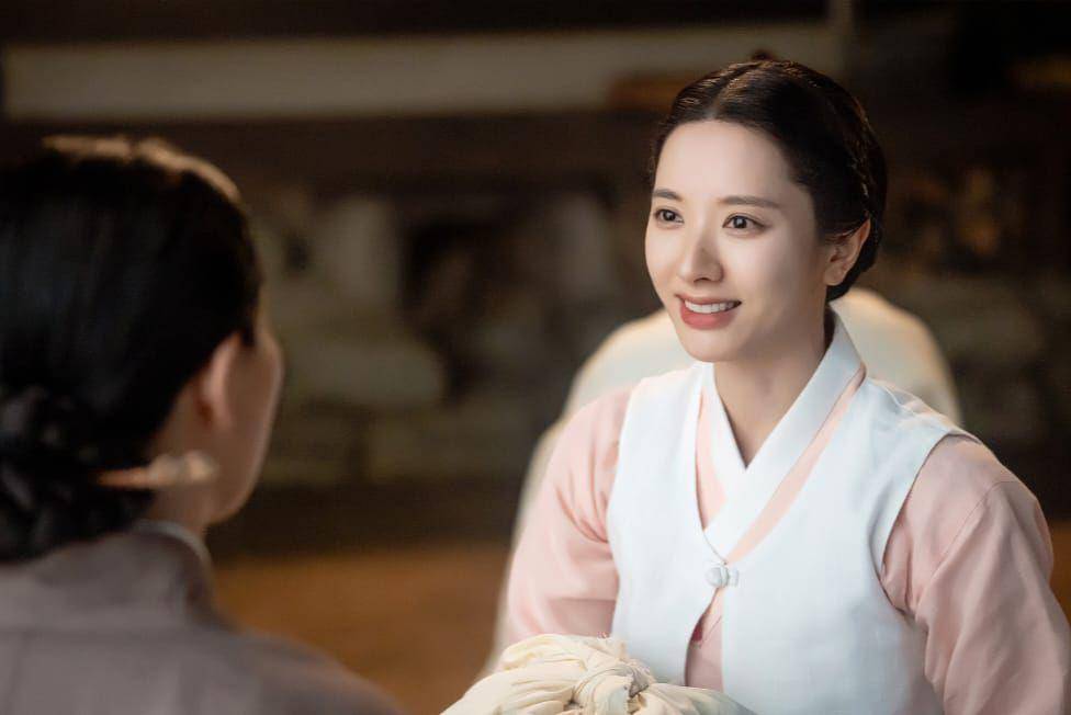 Bona WJSN di KDrama The Haunted Palace (dok.SBS/The Haunted Palace)