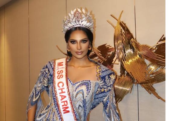 7 Potret Rashmita Rasindran di Acara Grand Final Puteri Indonesia 2025