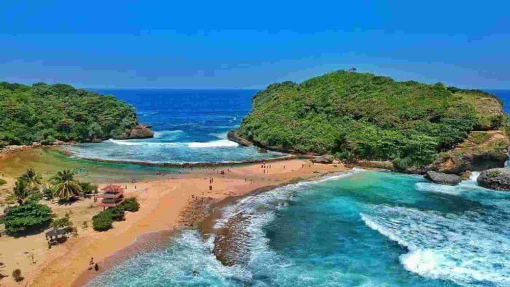 7 Pantai Menawan di Malang, Cocok untuk Healing Akhir Pekan
