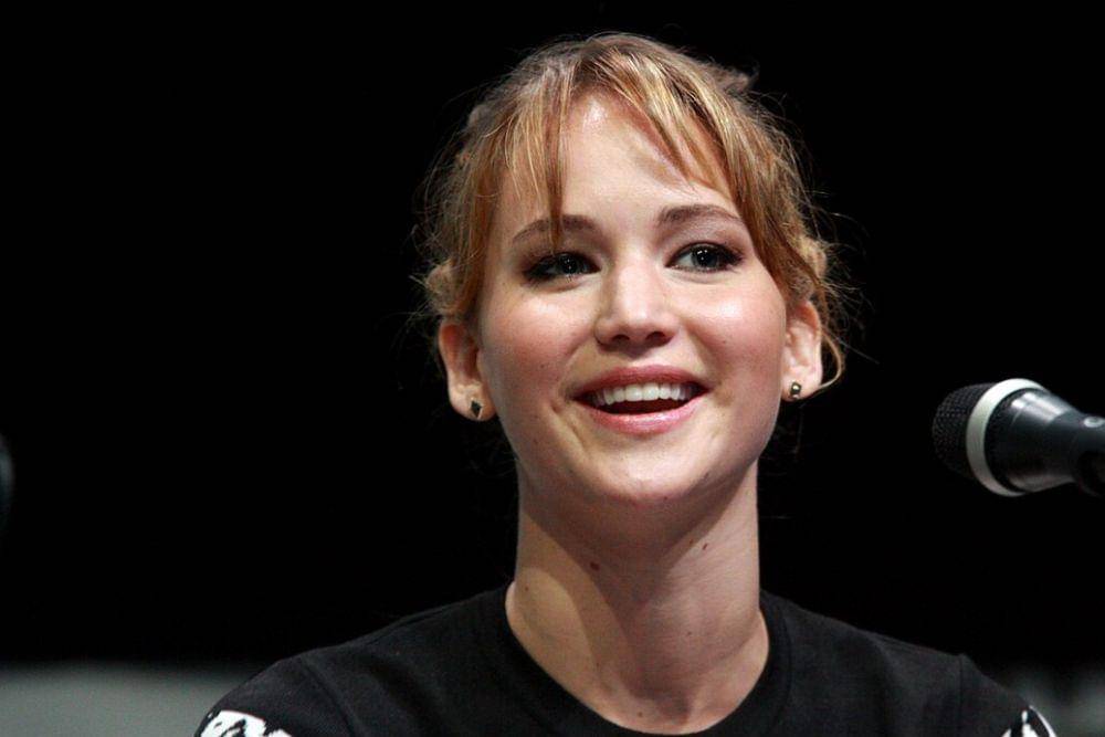 Jennifer Lawrence di Comic Con International 2013, saat promosikan "The Hunger Games: Catching Fire", di San Diego Convention Center di San Diego, California. 