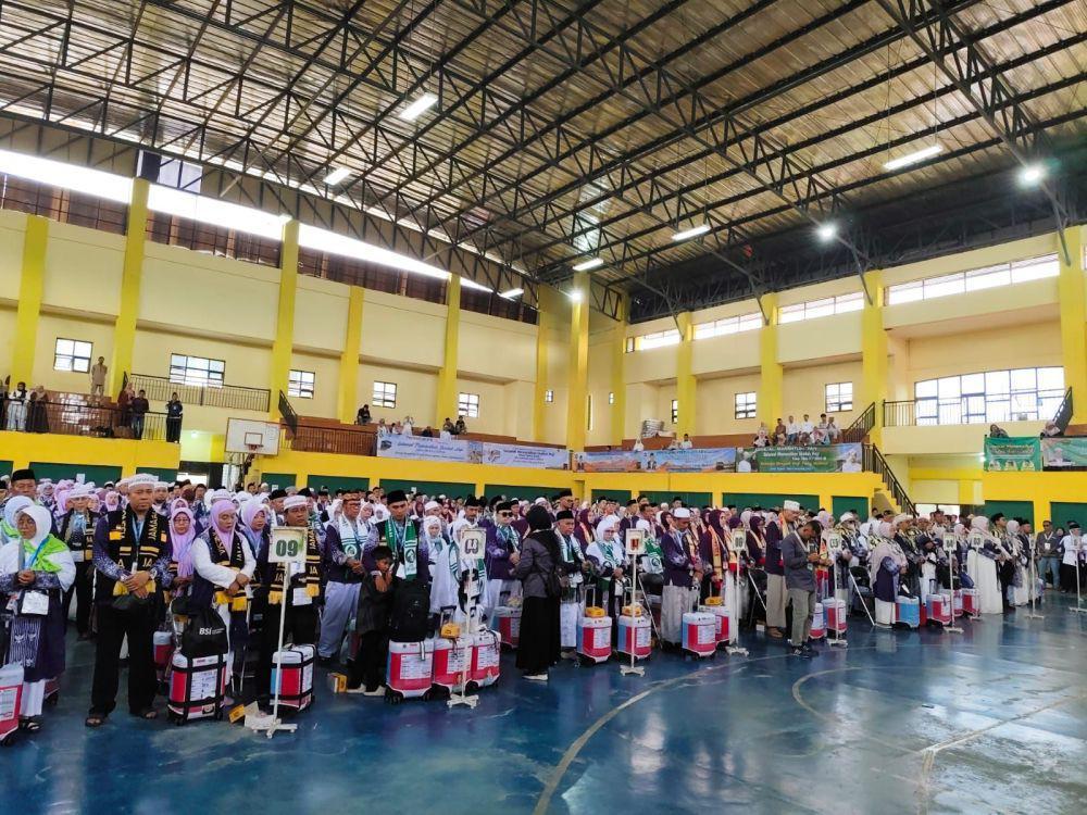 Sukabumi Kirim 1.621 Jemaah Haji, Gelombang 2 Langsung Tiba di Jeddah