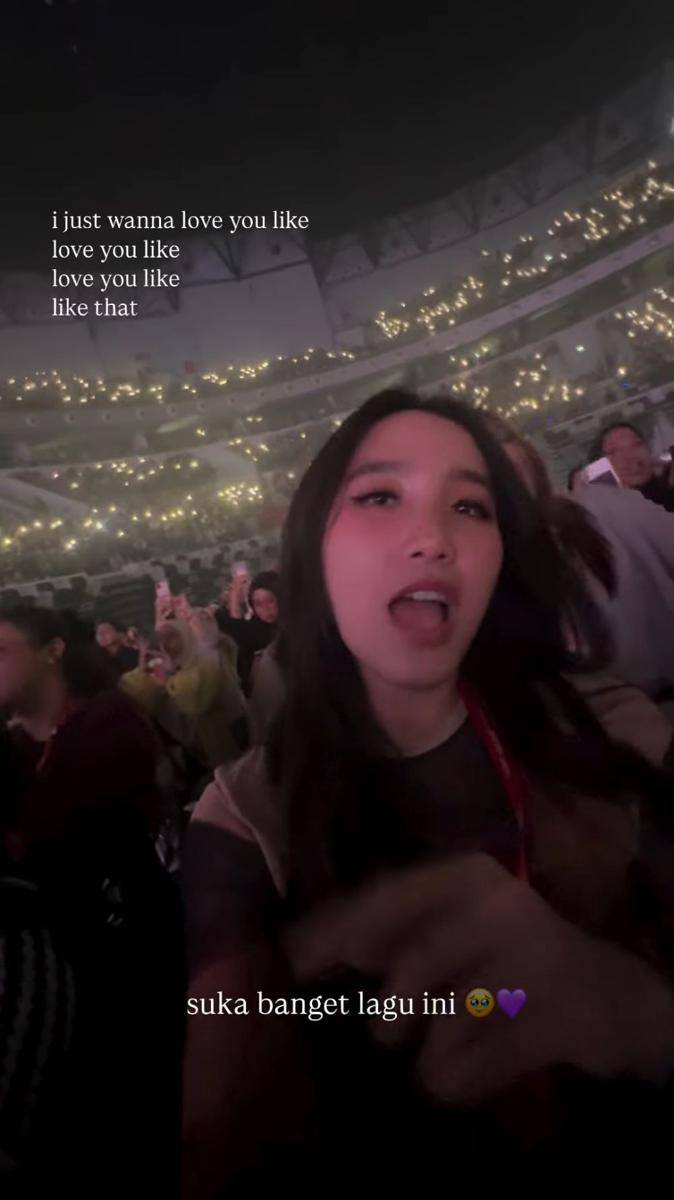 artis nonton konser J-Hope (instagram.com/kennydjafar)